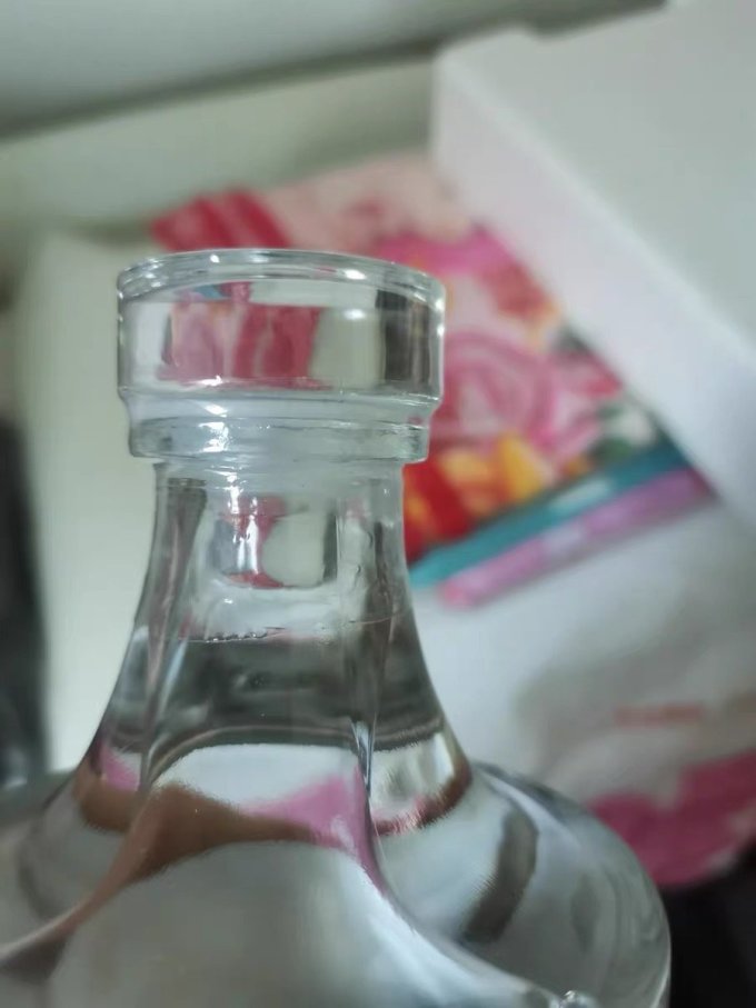 青小乐白酒