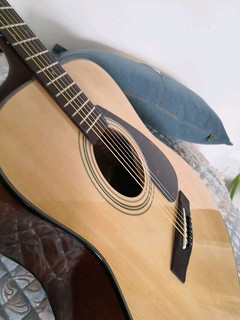 雅马哈F600吉他