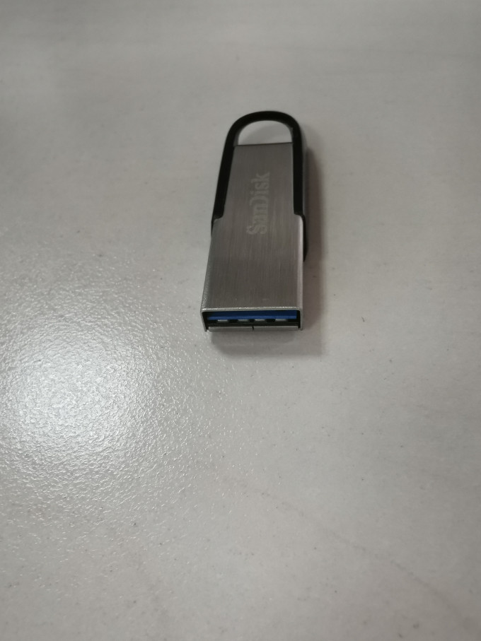 性价比超高的闪迪u盘cz73