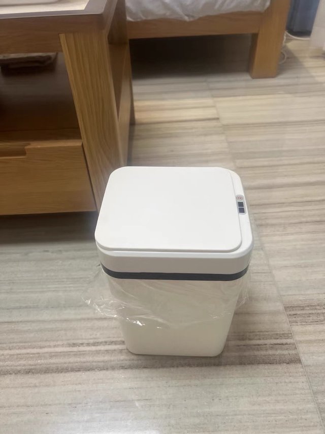 家用垃圾桶