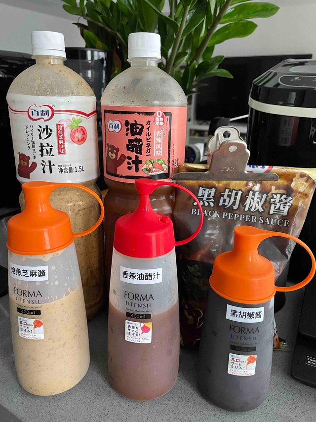 好用且顺手的挤酱瓶，沙拉都喜欢