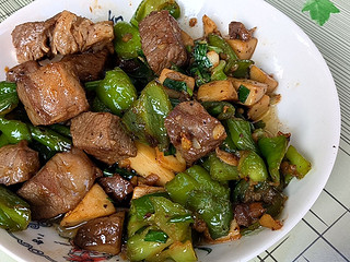 杏鲍菇牛肉粒，