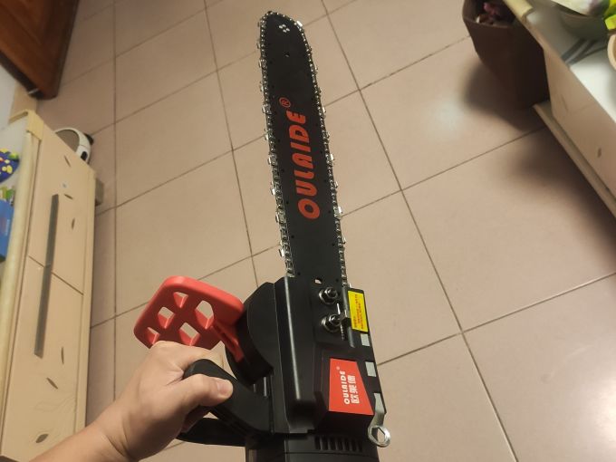 欧莱德电锯