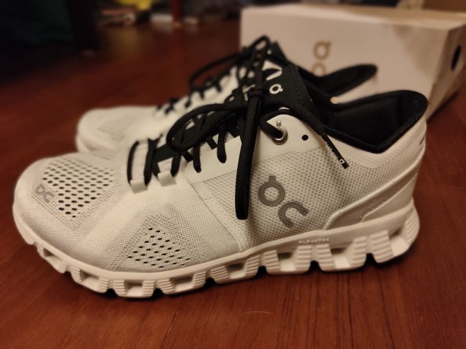 昂跑跑鞋怎么样 费德勒代言on运动鞋,好看又好穿_什么值得买