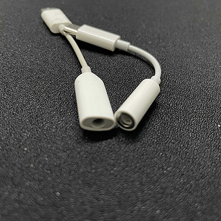 Apple USB-C 转耳机插孔