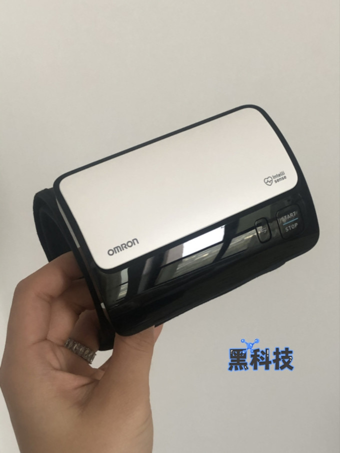 欧姆龙血压计