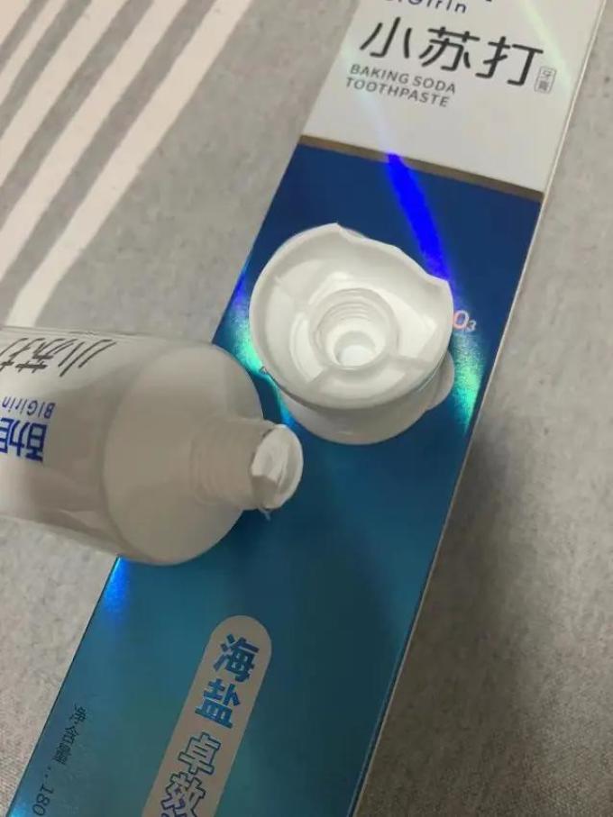 百力巨人牙膏