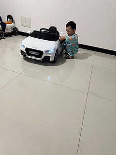 儿童电动汽车