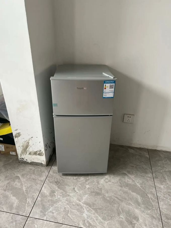 荣事达双门冰箱