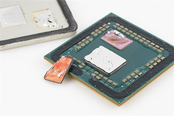 AMD Ryzen 7 5800X3D 开盖，开盖难度增大，核心温度降低