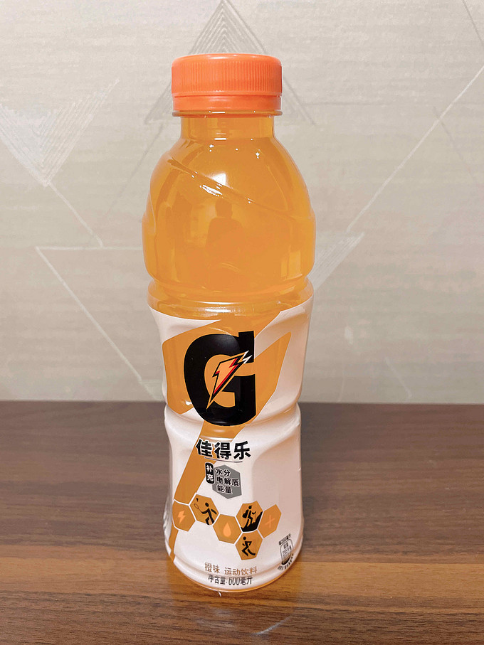 运动族解渴必备佳得乐橙味运动功能饮料