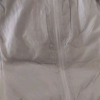 轻薄防晒衣