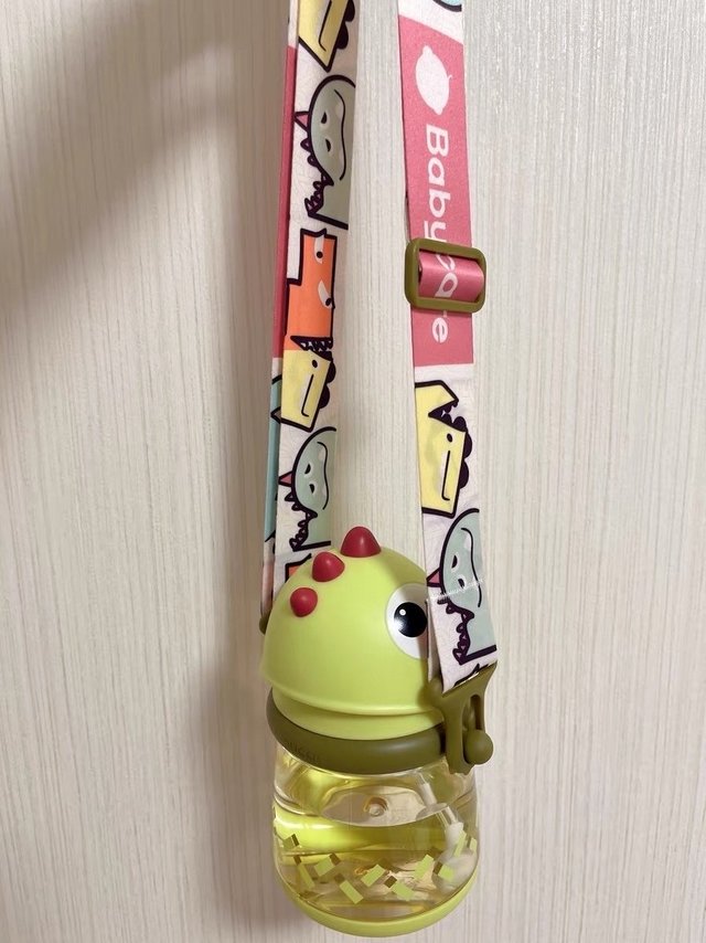 婴儿学饮杯
