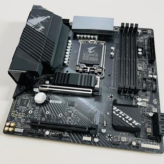 技嘉小雕B660M电竞主板开箱，供电出众散热强