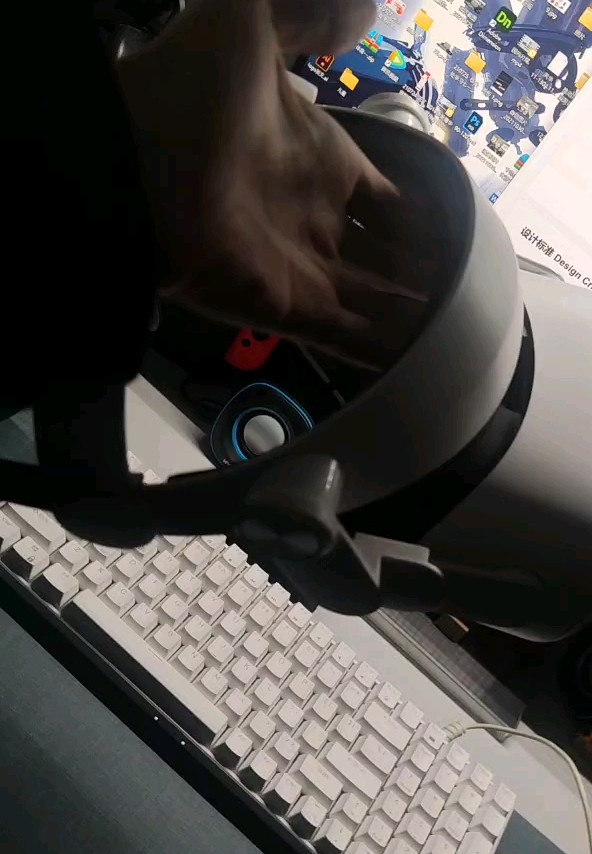 VR眼镜头戴