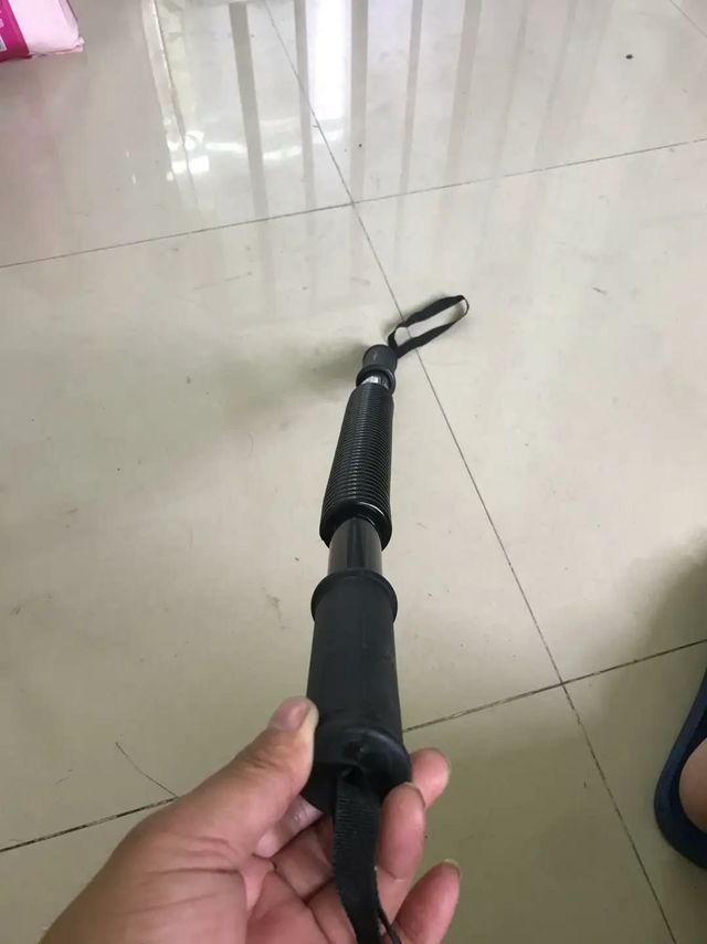 男子臂力器
