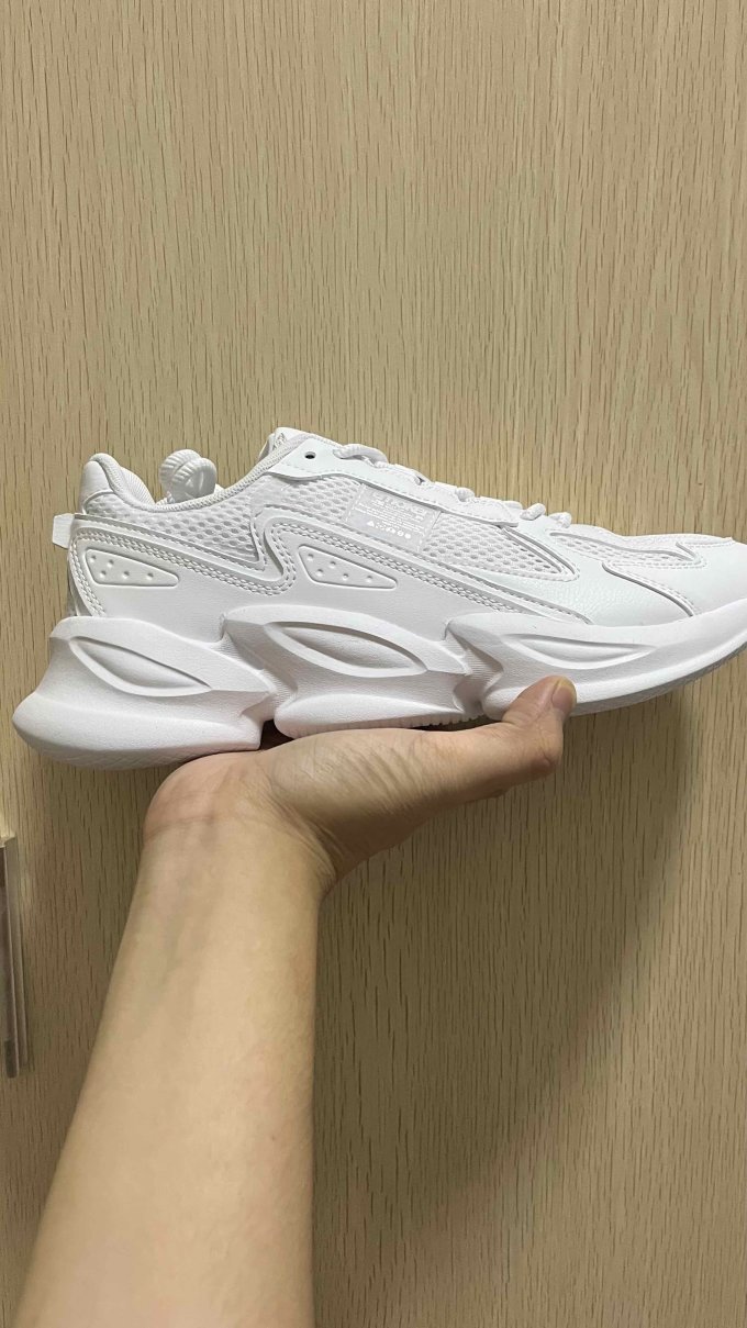乔丹休闲运动鞋