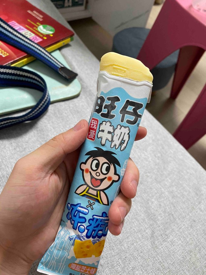 旺旺冻痴似雪糕旺仔牛奶海盐芝士冰淇淋饮料
