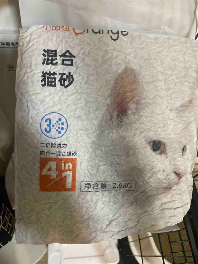 四合一的混合猫砂足足一大盆