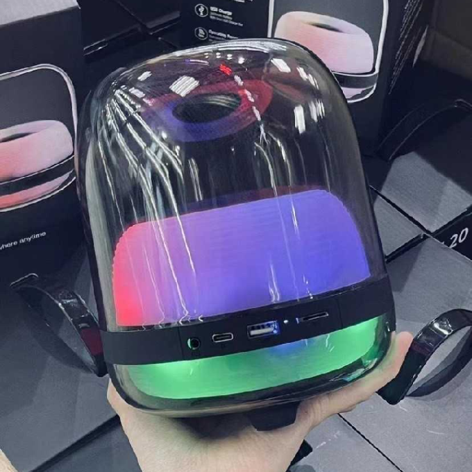 哈曼卡顿蓝牙音箱