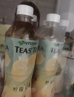 清爽的瓶装柠檬🍋红茶