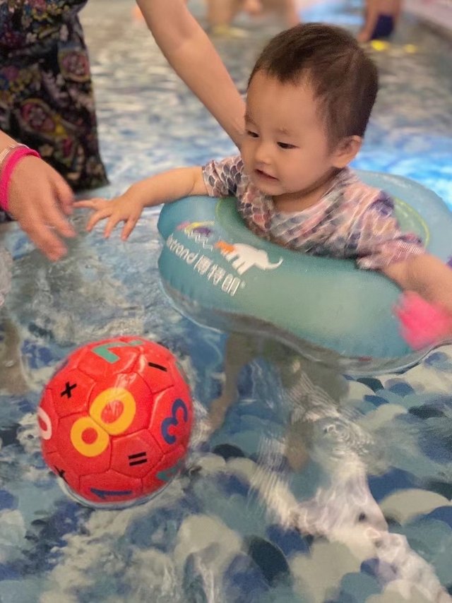 游泳圈