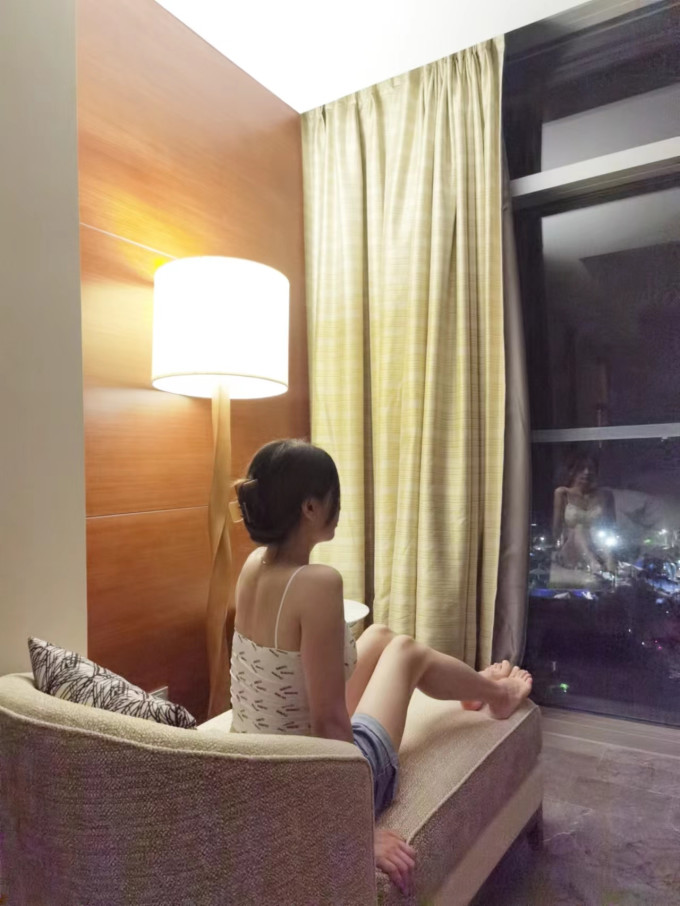 女士吊带背心