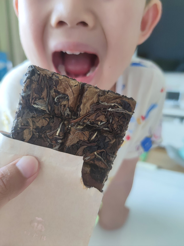 这是茶味的巧克力？还是巧克力味的茶？