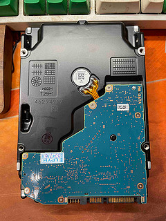 东芝14T硬盘，大容量硬盘