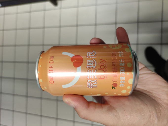 百事起泡饮用水