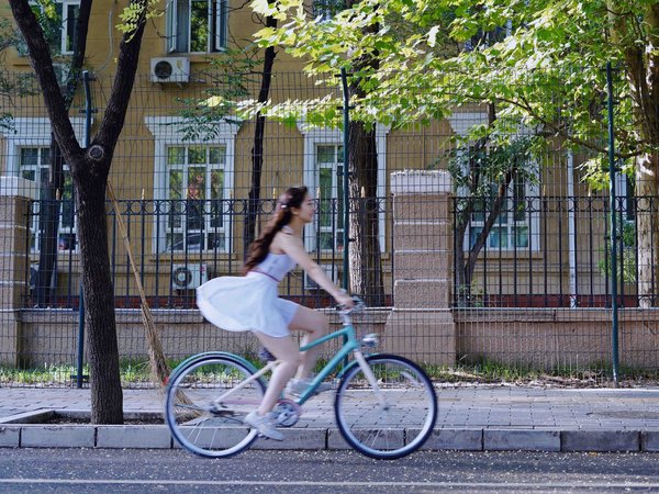 粗腿也要穿百褶裙，做夏日限定少女就很快乐