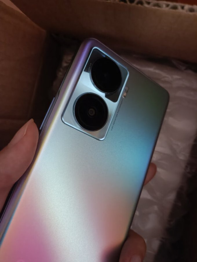 绝对够用vivo y77 6gb 128gb 夏日听海 旗舰级80w双芯闪充 6nm天玑930