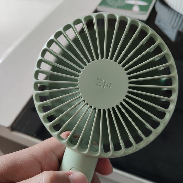 一款有味道的风扇～ZMI手持随身风扇