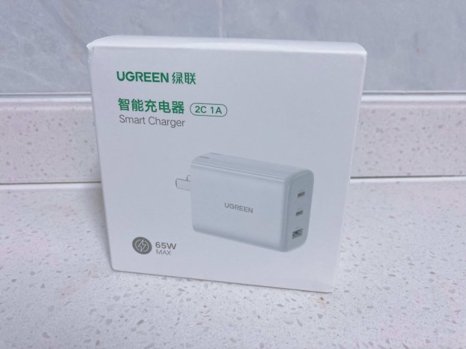 绿联充电器