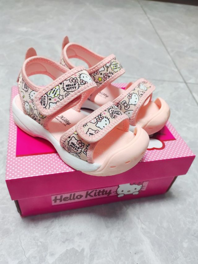 没有女生能拒绝凯蒂猫吧，还是拼多多价格香