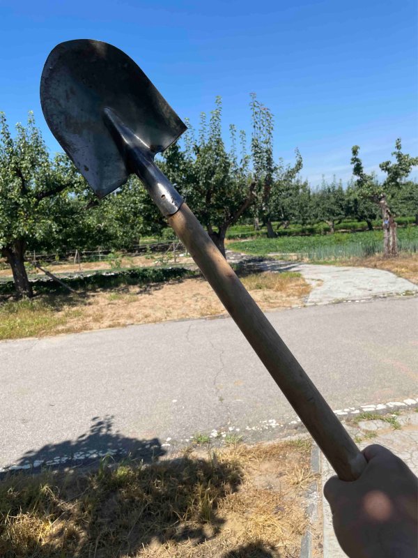 有喜欢的大家可以一起来交流·购买理由今天跟大家分享一个小铁锹,说