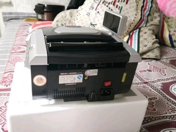 新版人民币点钞机
