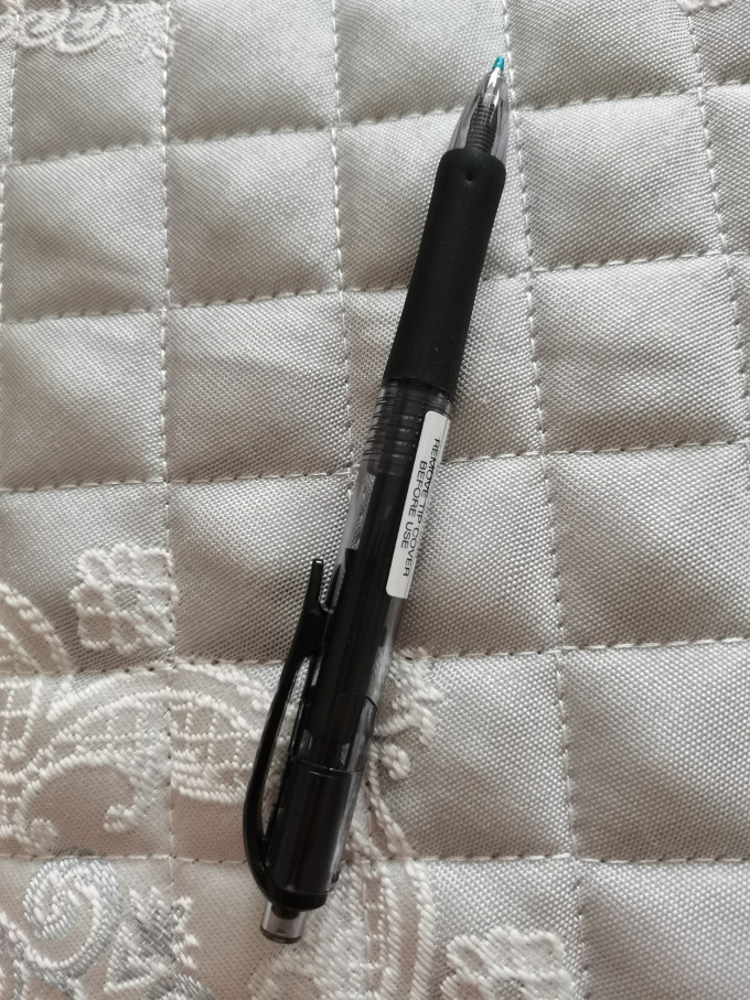 三菱铅笔中性笔