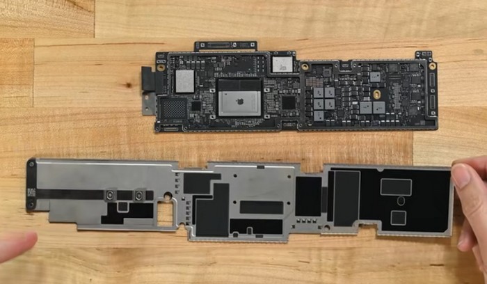 iFixit 拆解：苹果新 M2 MacBook Air 很容易拆，容易换件