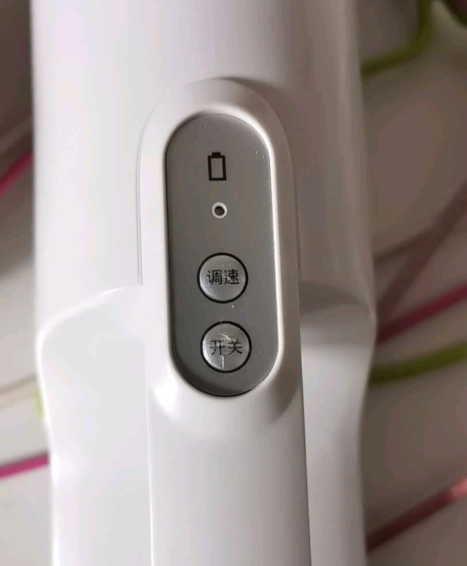 美的车载吸尘器