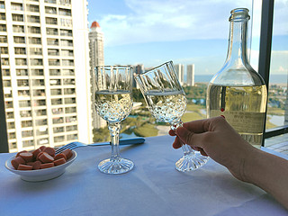 莫斯卡托起泡酒 ，夏日浪漫，果香值得记忆