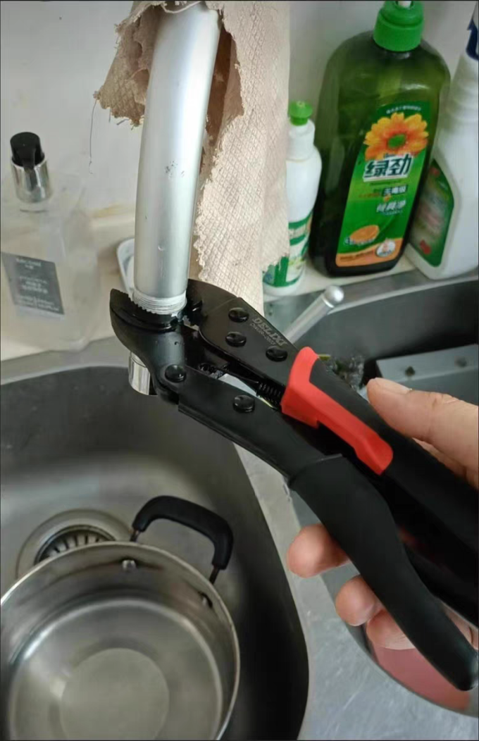 德力西钳子