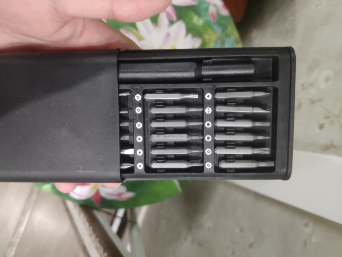 牛享螺丝刀