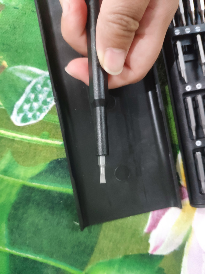 牛享螺丝刀