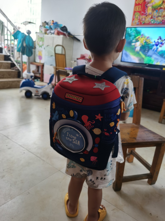 幼儿书包