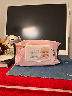 一款便宜大碗又可万用的婴幼儿手口柔湿巾