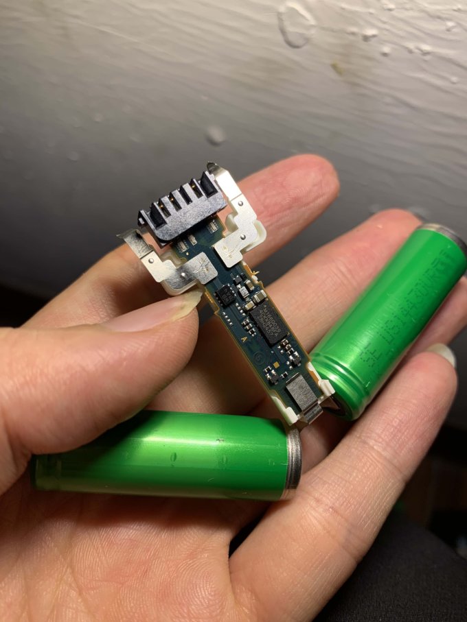 索尼原厂电池做工真不错