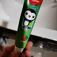 高露洁儿童牙膏