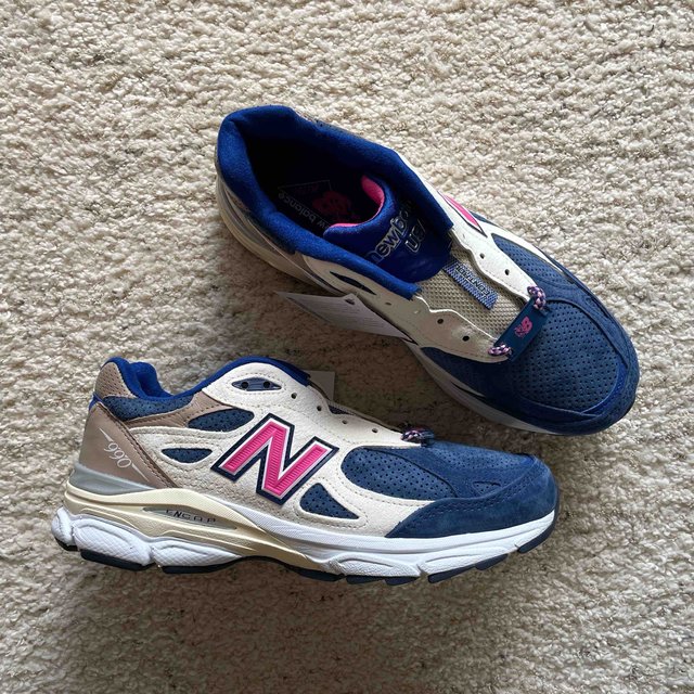 Kith 10周年纪念联名系列990v3