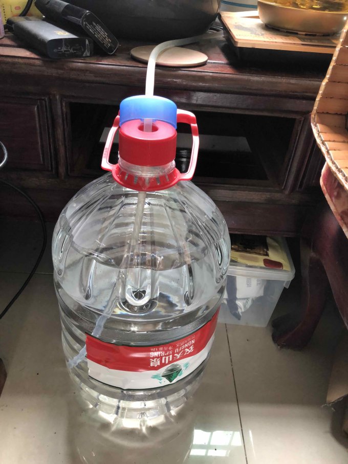 超大桶的农夫山泉有点甜